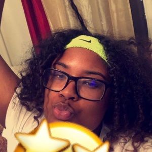 Meet your Posher, Emely